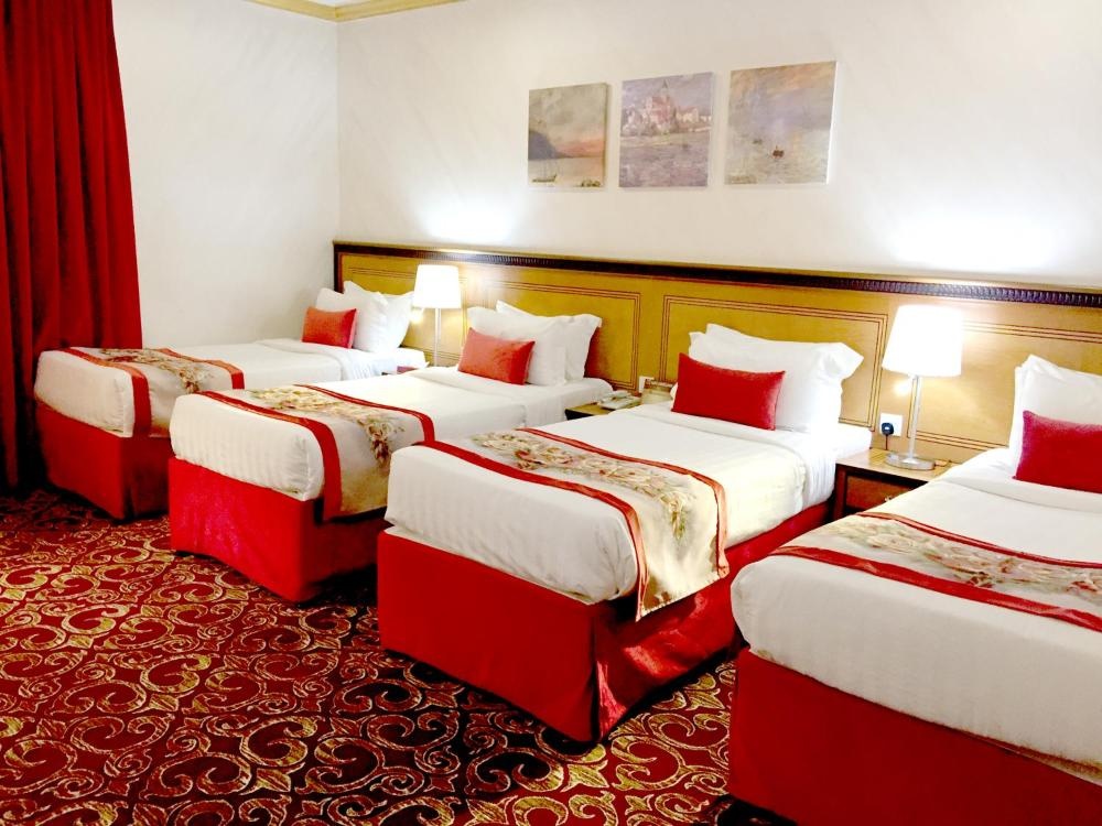 Room image 4